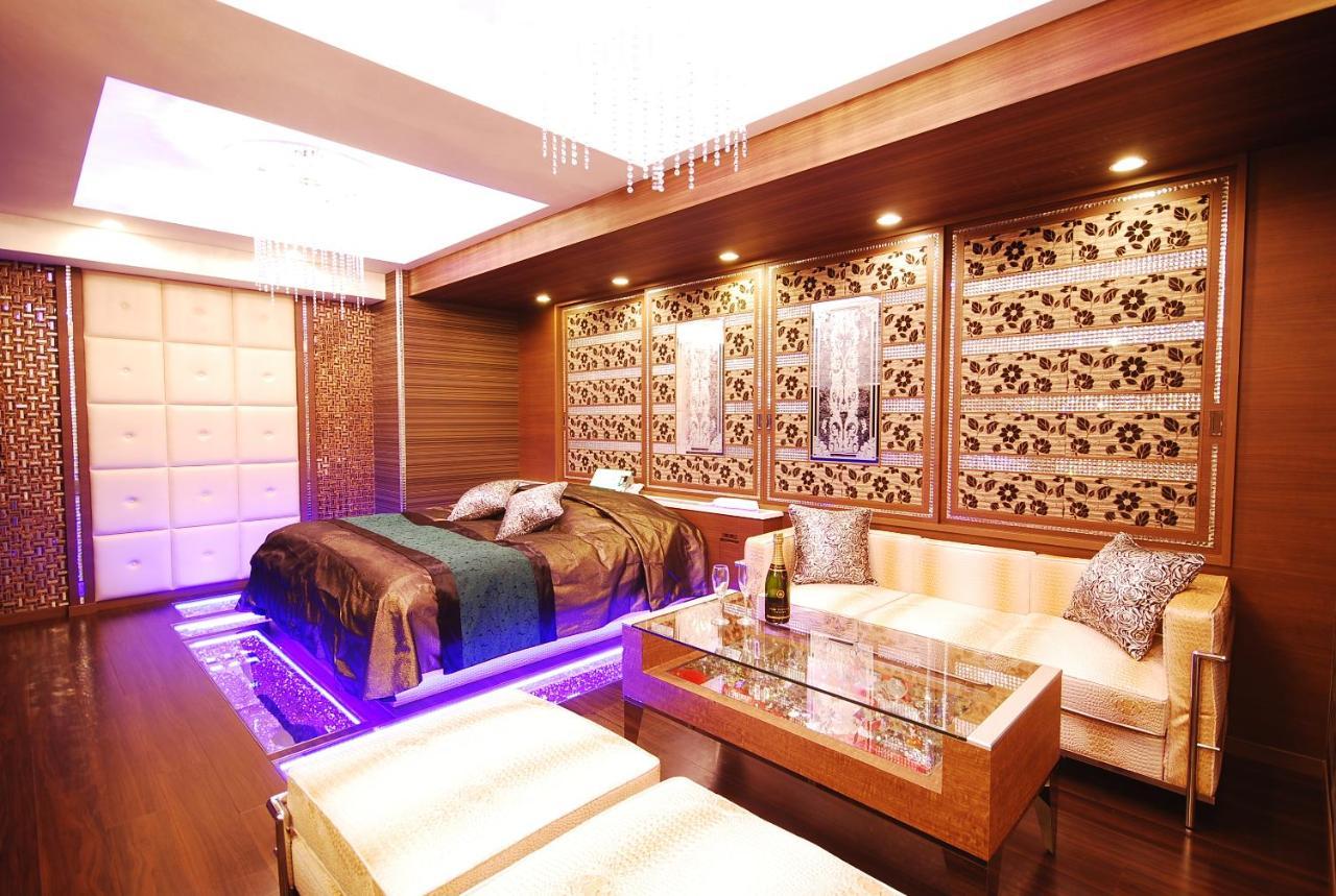Hotel Sara Kinshicho (Adults Only) Tokyo Bagian luar foto